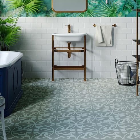 A luxurious wet room featuring Invictus LVT Victorian Treasure Smoke flooring, combining vintage aesthetics with modern waterproof durability for a high-end finish.