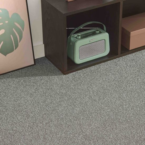 Lano Patina SmartStrand® Carpet in Moonbeam Grey - Close-Up Texture – A close-up of the soft and durable SmartStrand® carpet in Moonbeam Grey, offering a plush underfoot feel with superior stain resistance.
