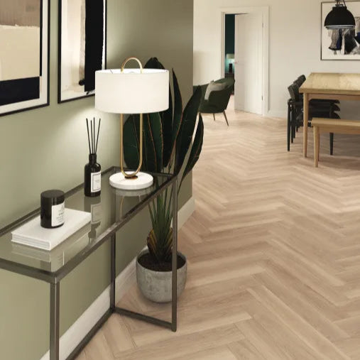 Hallway with Amtico Click Smart Parquet in Hushed Oak – A beautifully designed hallway featuring Amtico Click Smart Herringbone Parquet in Hushed Oak. The light, natural wood tones complement the modern interior aesthetic.