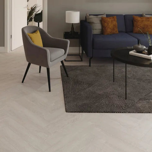 Living Room with Amtico Click Smart Parquet in Beachcomber Oak – A sophisticated living space featuring Amtico Click Smart Parquet in Beachcomber Oak, adding a natural and textured finish to the interior.